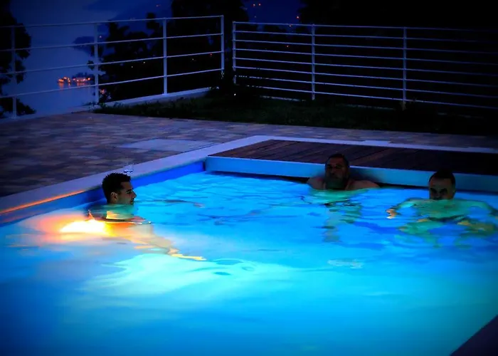 Paradise 奥帕提亚