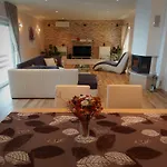 Paradise Apartment *